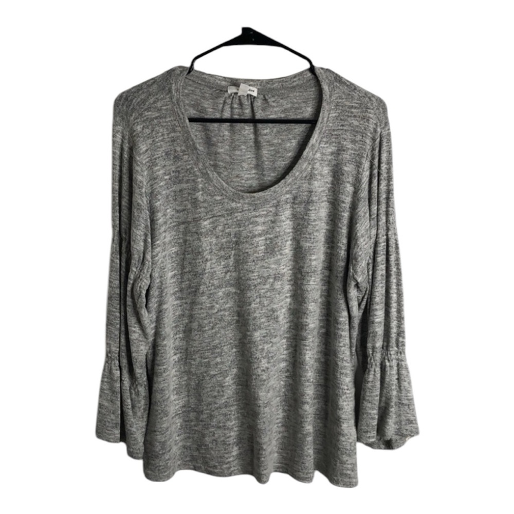 Eyeshadow Women’s Gray Cozy Top with Slight Bell Sleeves Size XL